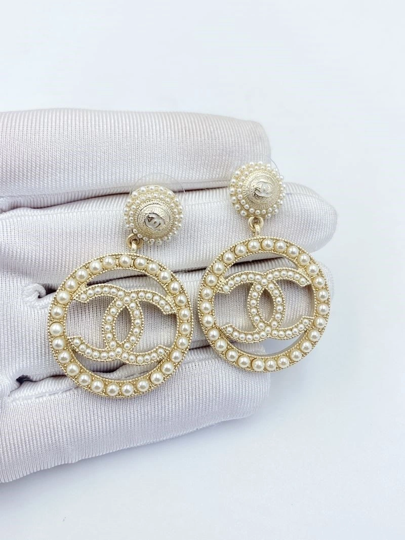 Effortless Chanel Earrings 223982