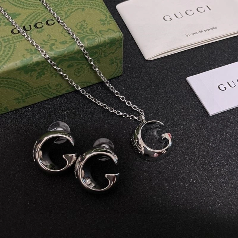 Chanel Earrings Compact 223948