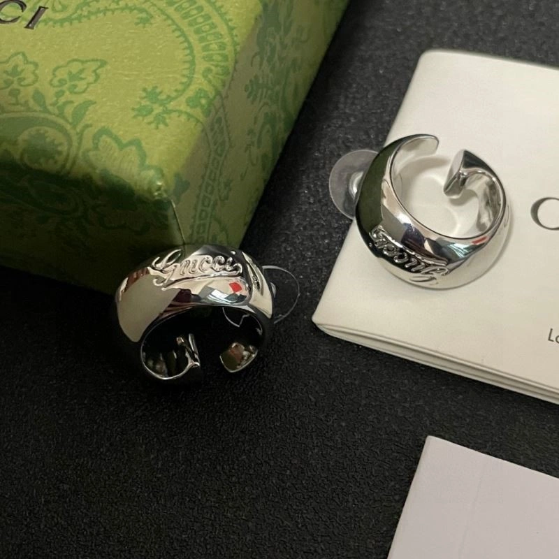 Chanel Earrings Compact 223948