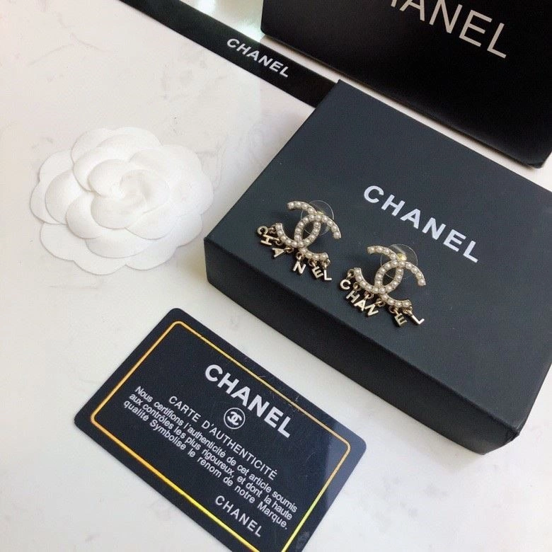 Chanel Earrings Effortless 223929
