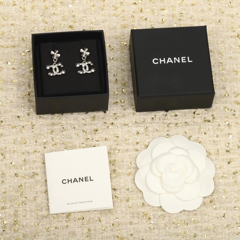 Chanel Earrings EyeCatching 223933