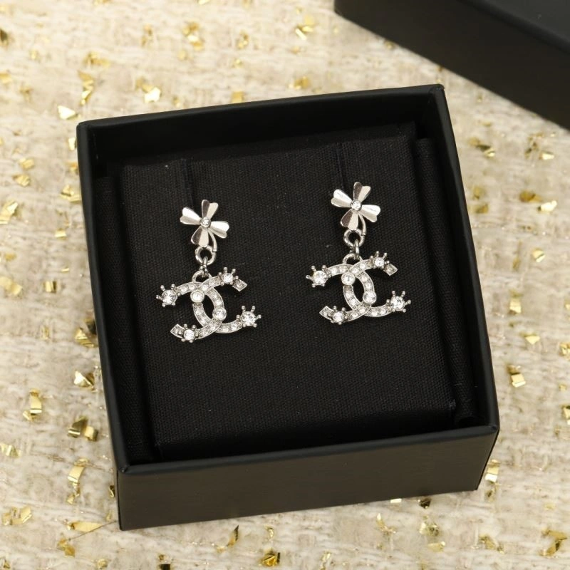 Chanel Earrings EyeCatching 223933