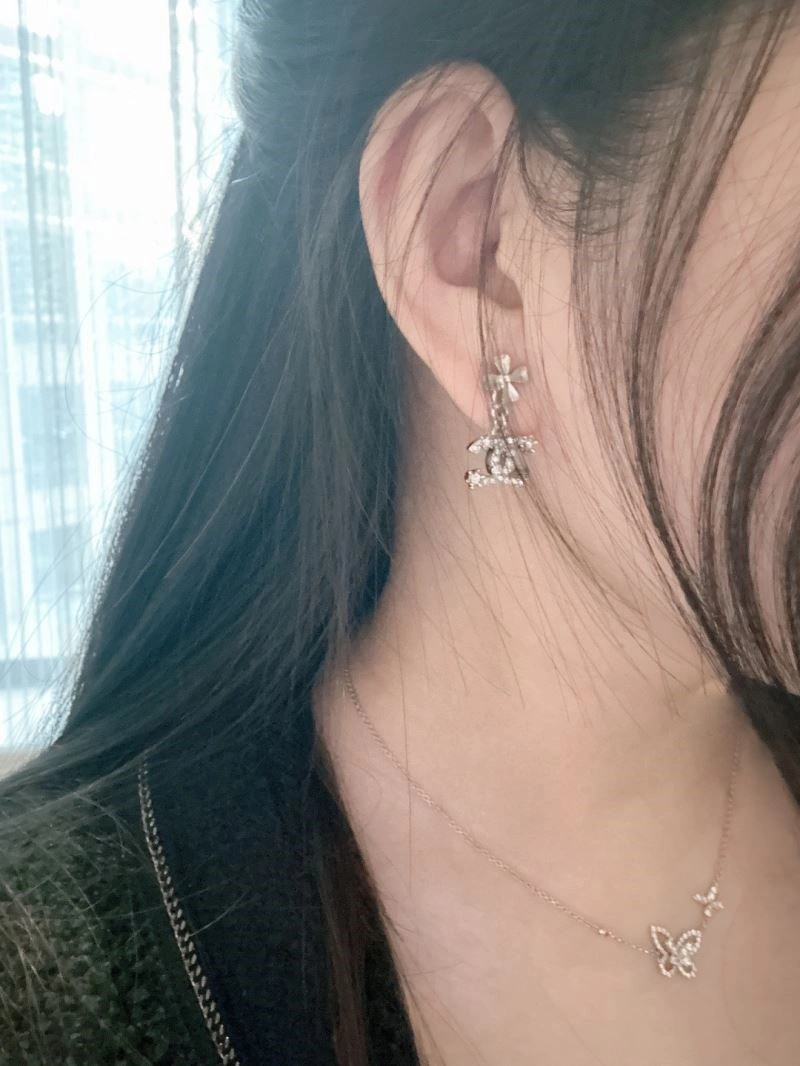Chanel Earrings EyeCatching 223933