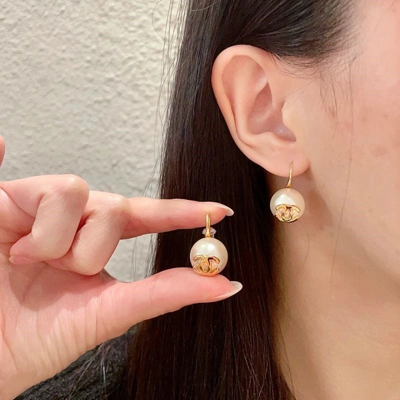 Chanel Earrings FreshLook 223932