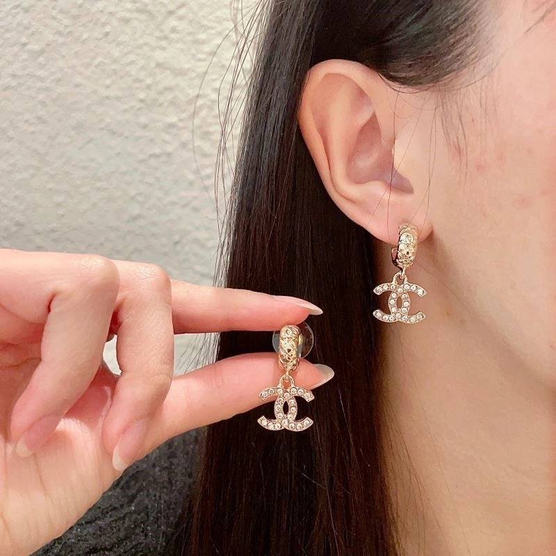 Supportive Chanel Earrings 223921