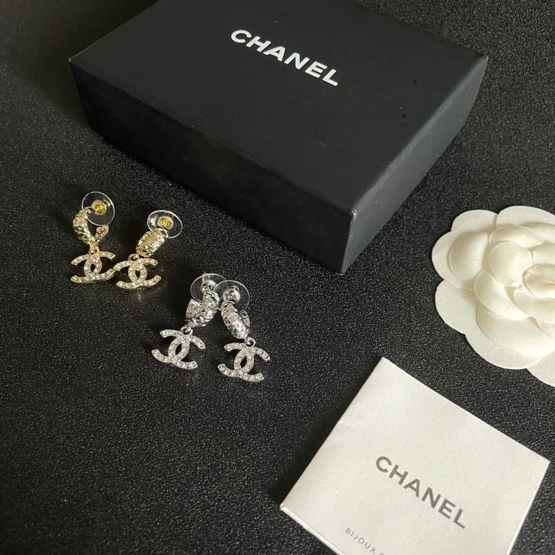 Supportive Chanel Earrings 223921