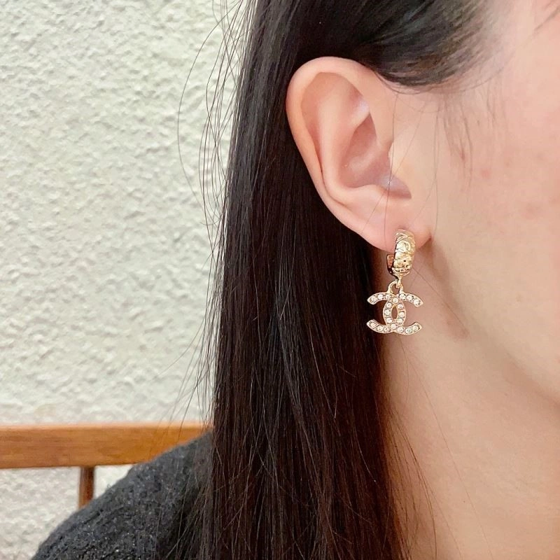 Supportive Chanel Earrings 223921