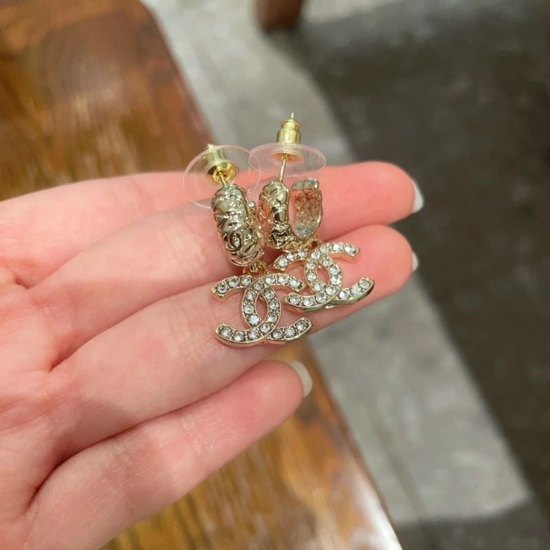 Supportive Chanel Earrings 223921