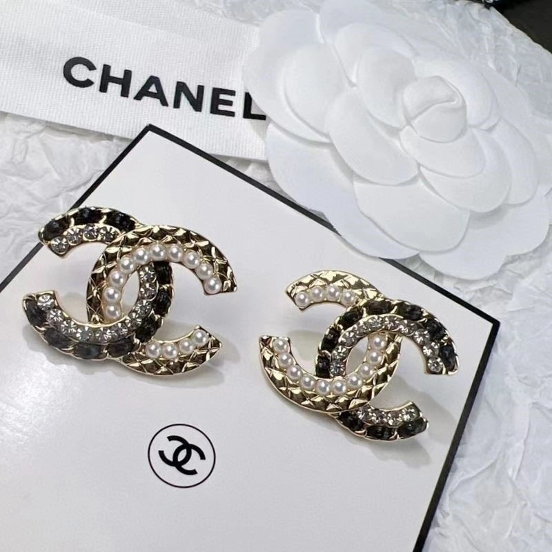 Trendsetting Chanel Earrings 223904