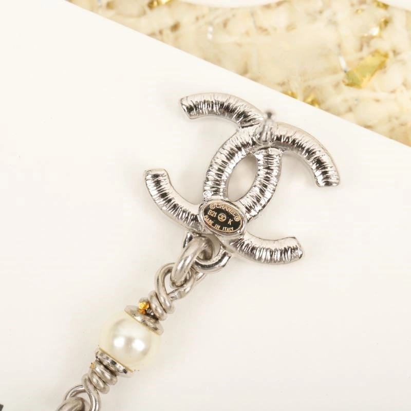 Lightweight Chanel Earrings 223896