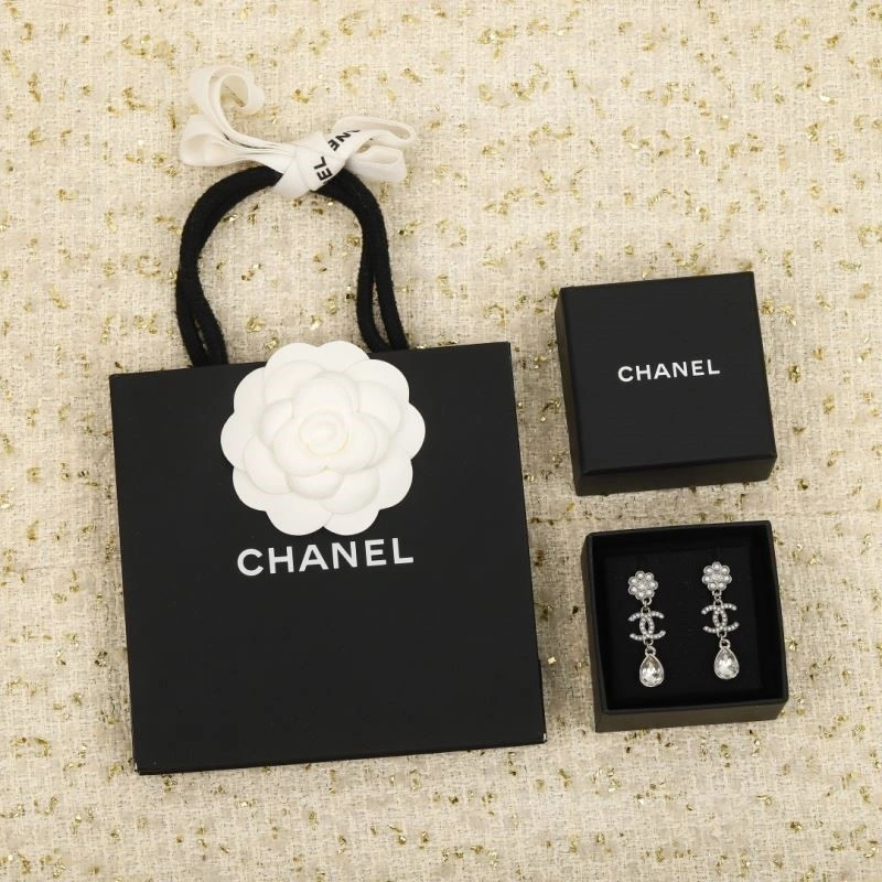 Chanel Earrings Minimalist 223906