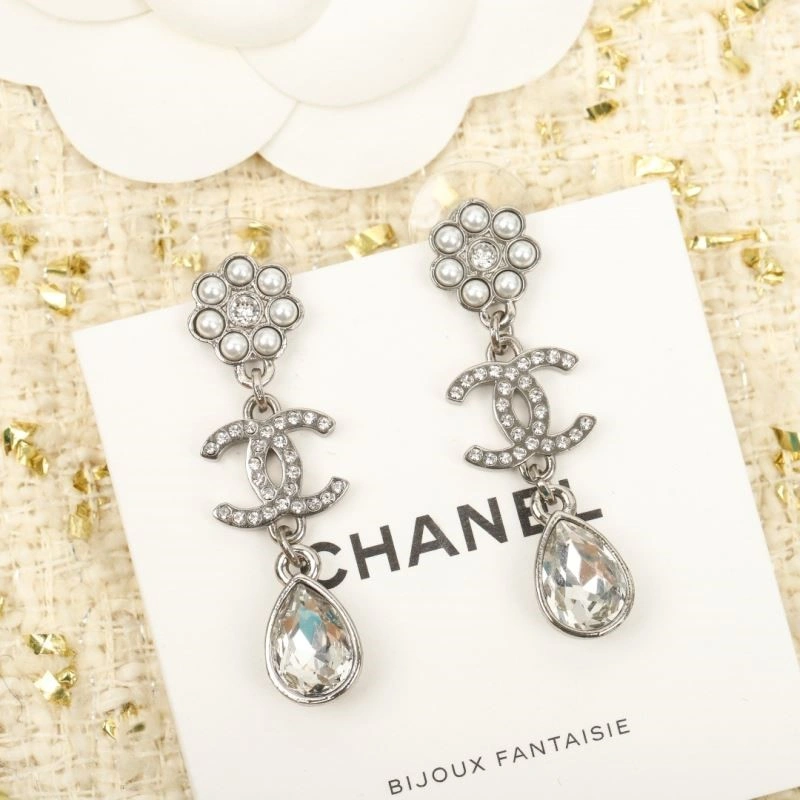 Chanel Earrings Minimalist 223906