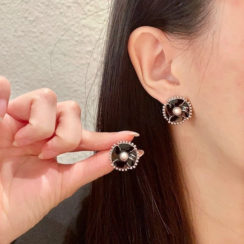 Chanel Earrings Modern 223953