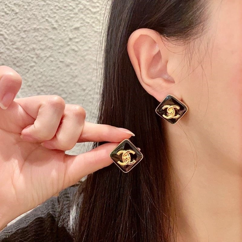 Chanel Earrings HighQuality 223898