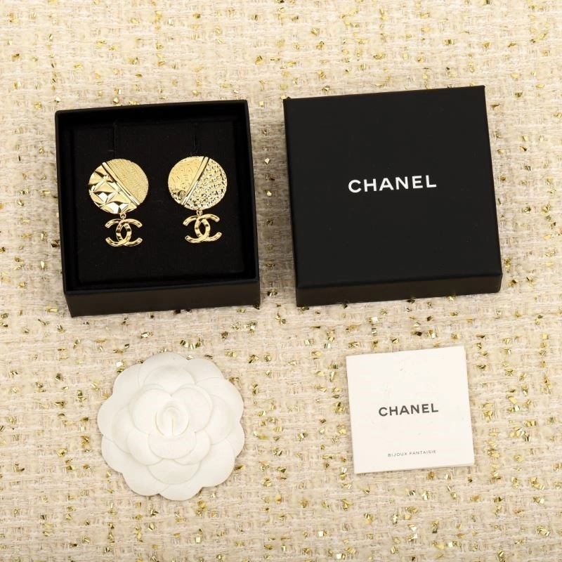 Sporty Chanel Earrings 223861