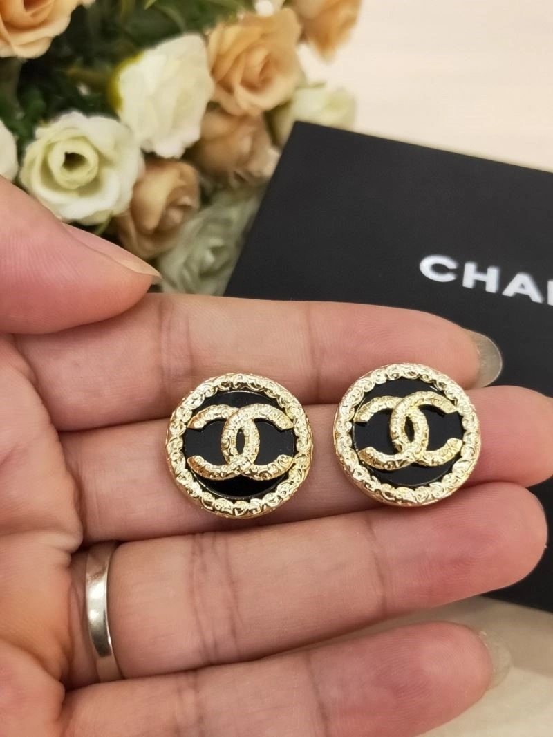 Chanel Earrings Comfortable 223844