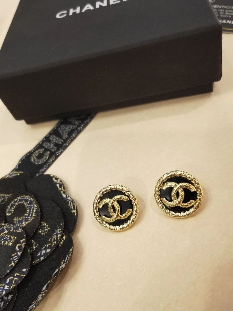 Chanel Earrings Comfortable 223844