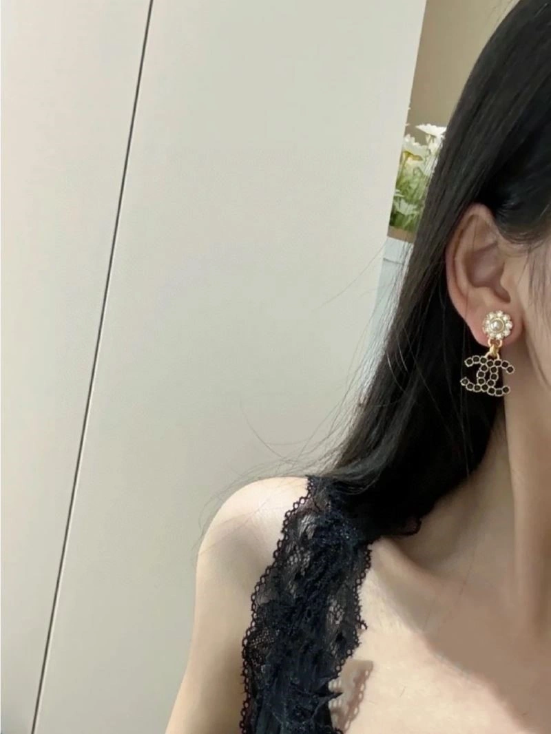 Chanel Earrings Fashionable 223842
