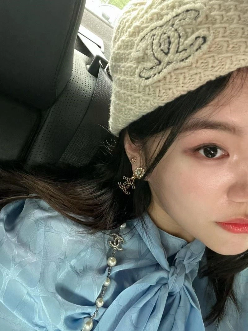 Chanel Earrings Fashionable 223842