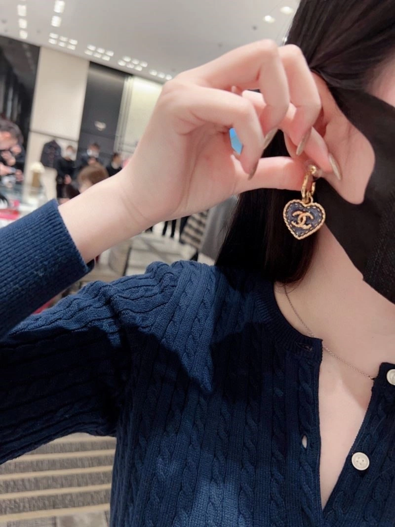 Neat Chanel Earrings 223826