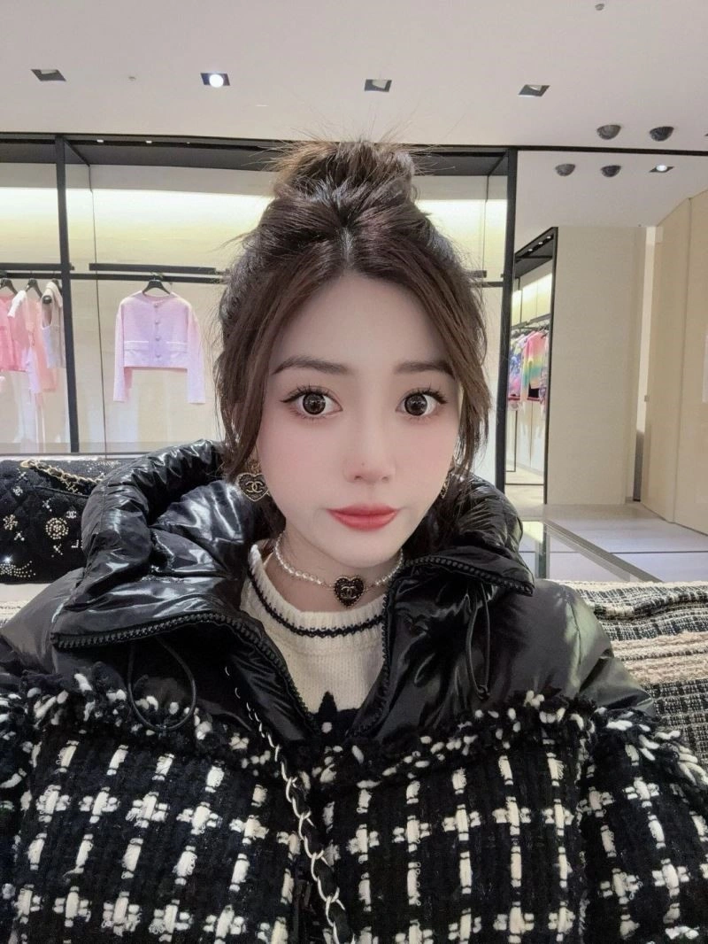 Neat Chanel Earrings 223826