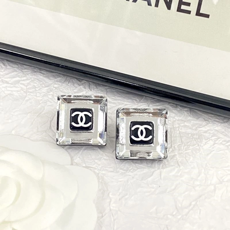 Chanel Earrings Lightweight 223846