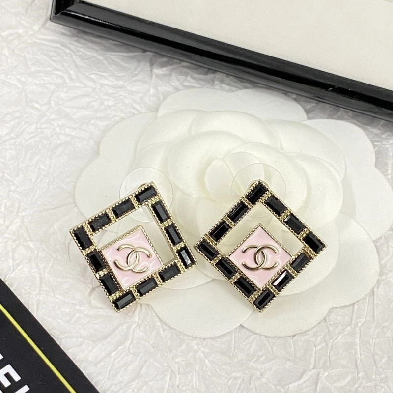 Lightweight Chanel Earrings 223839