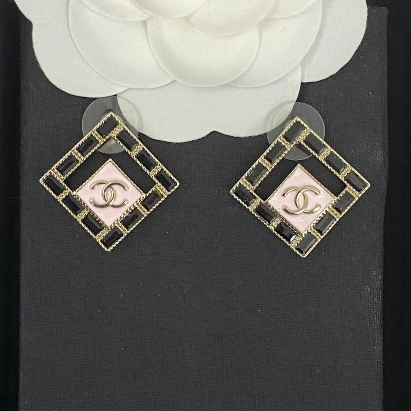 Lightweight Chanel Earrings 223839