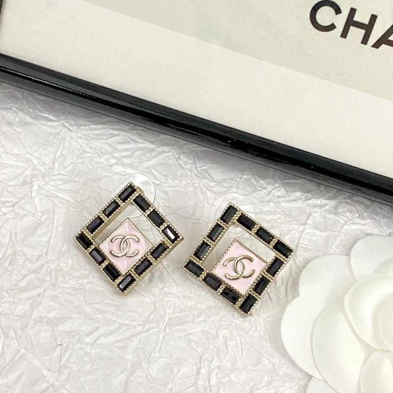 Lightweight Chanel Earrings 223839