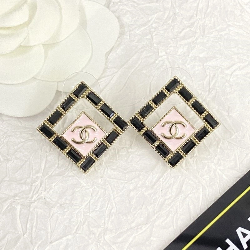 Lightweight Chanel Earrings 223839