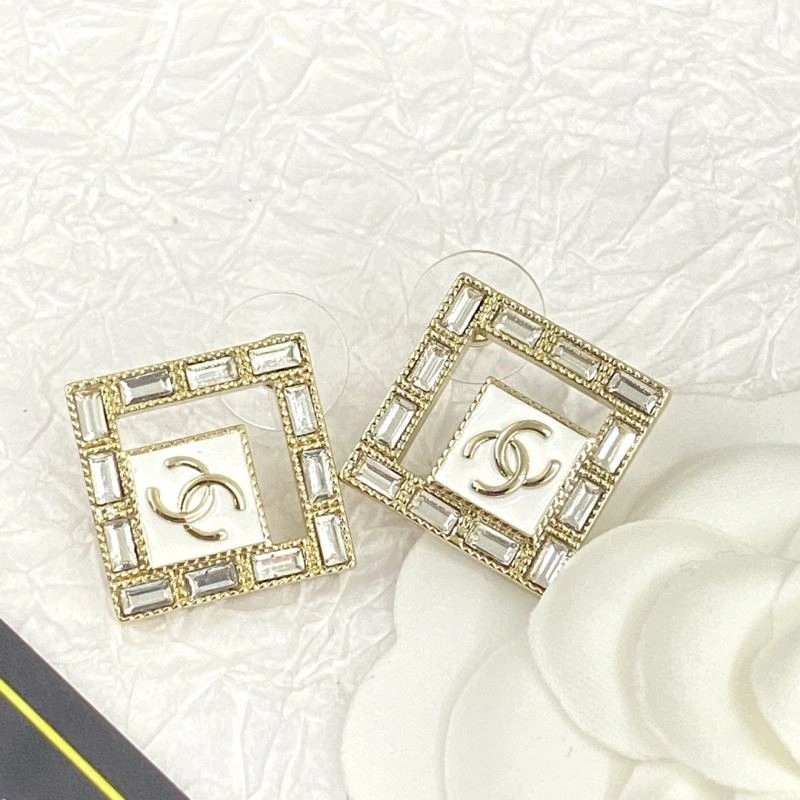 RelaxedFit Chanel Earrings 223837