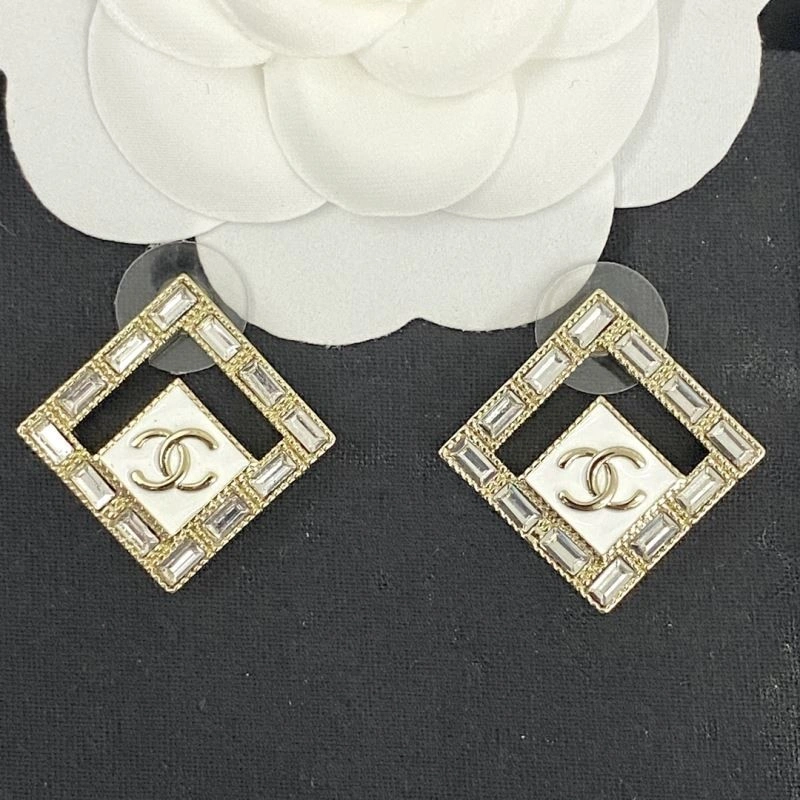 RelaxedFit Chanel Earrings 223837