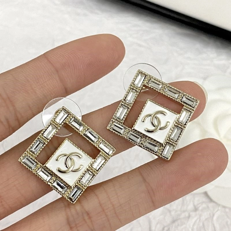 RelaxedFit Chanel Earrings 223837