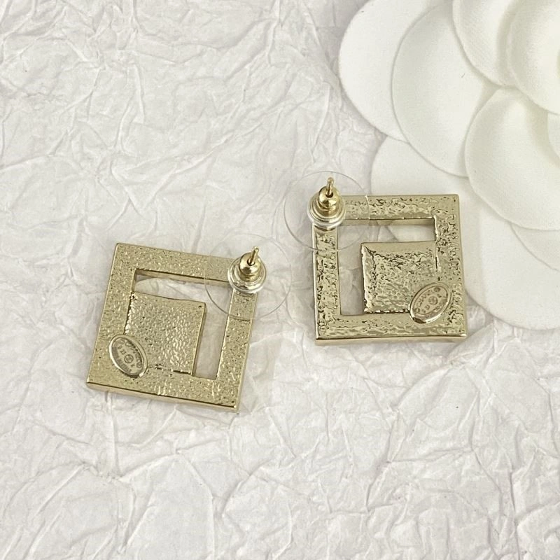 RelaxedFit Chanel Earrings 223837