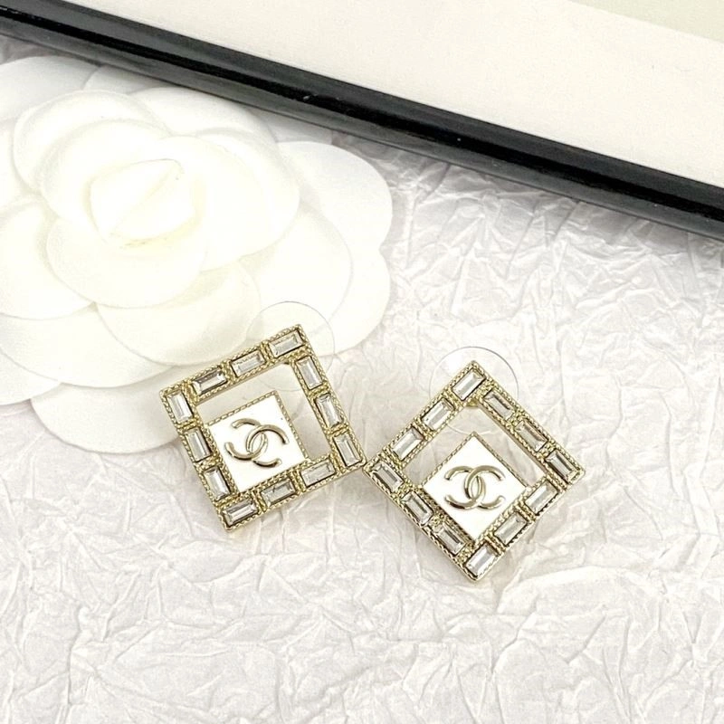 RelaxedFit Chanel Earrings 223837