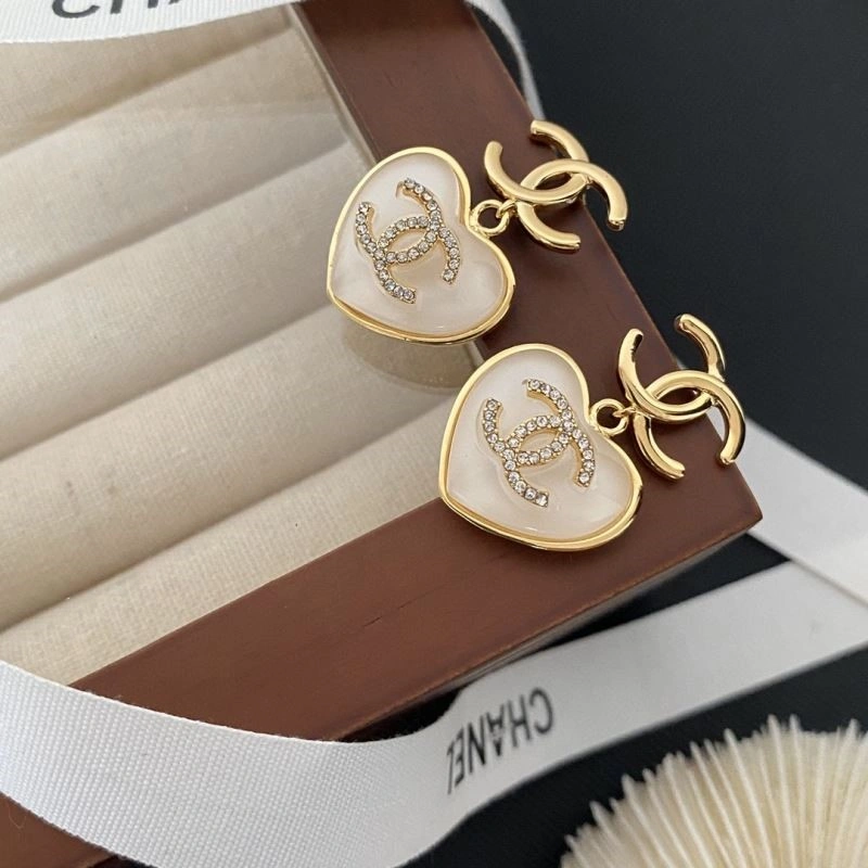 Comfortable Chanel Earrings 223807