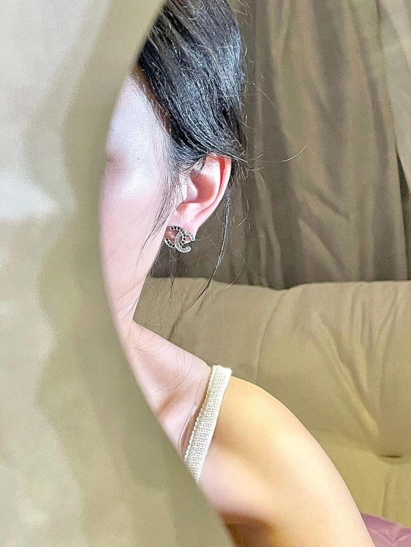 Resilient Chanel Earrings 223815