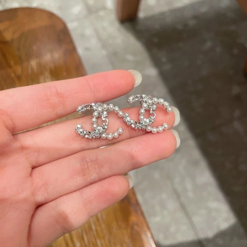 Chanel Earrings Bold 223869