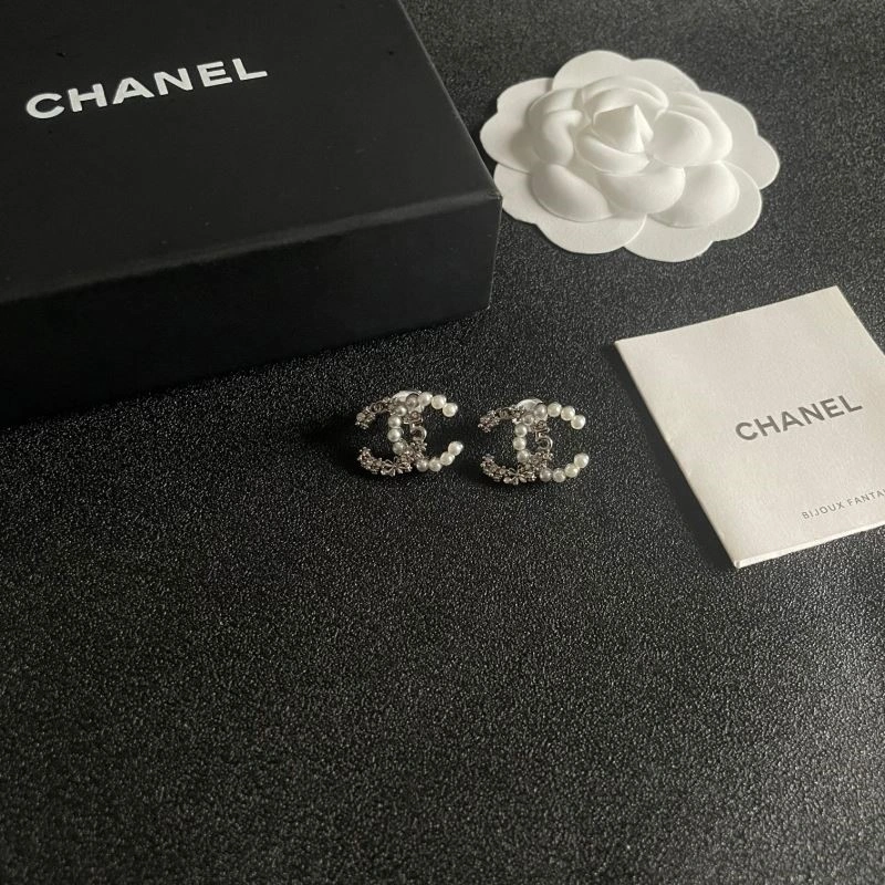 Chanel Earrings Bold 223869