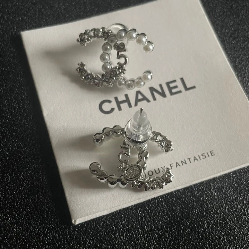Chanel Earrings Bold 223869