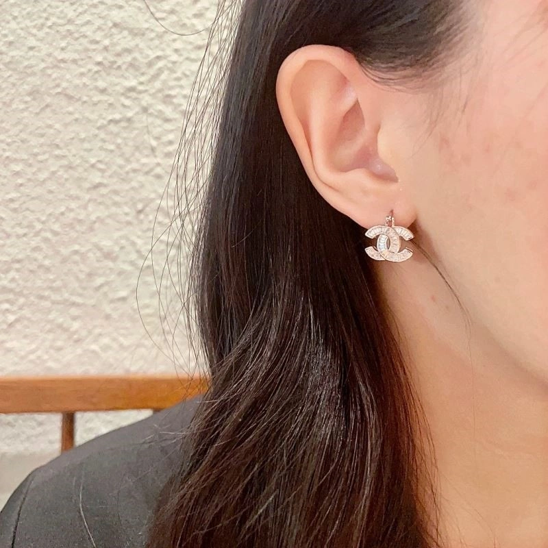 Chanel Earrings Comfortable 223803