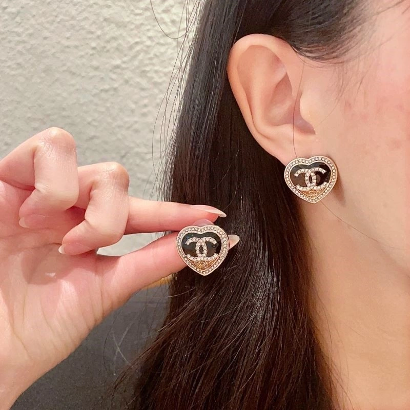 HighPerformance Chanel Earrings 223810