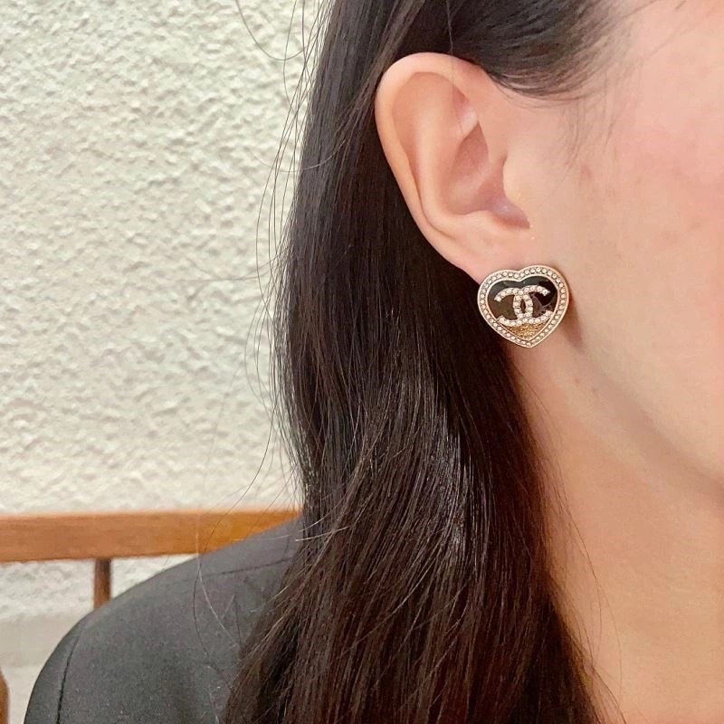 HighPerformance Chanel Earrings 223810