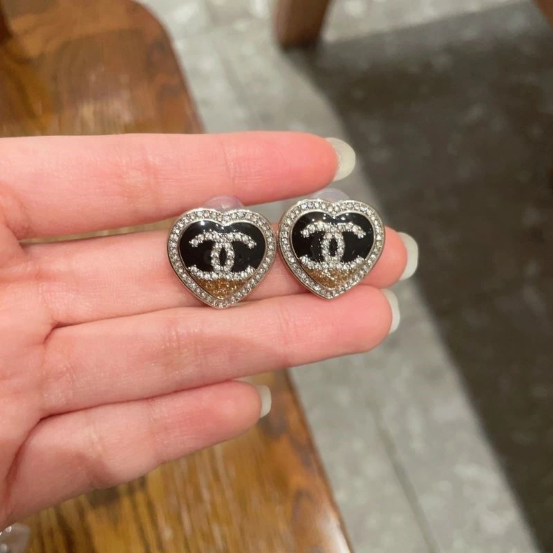 HighPerformance Chanel Earrings 223810