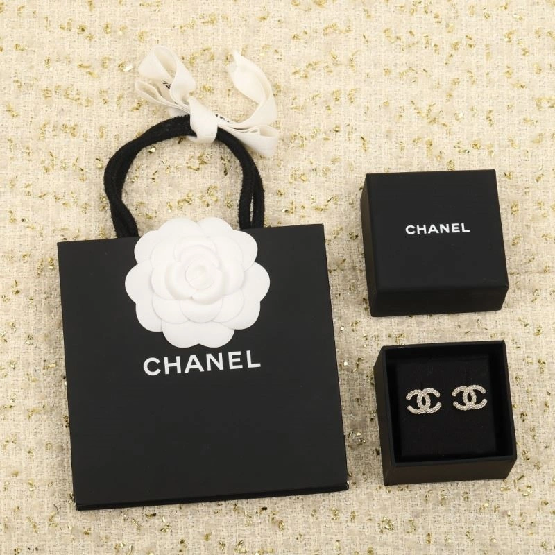 Chanel Earrings Fashionable 223823