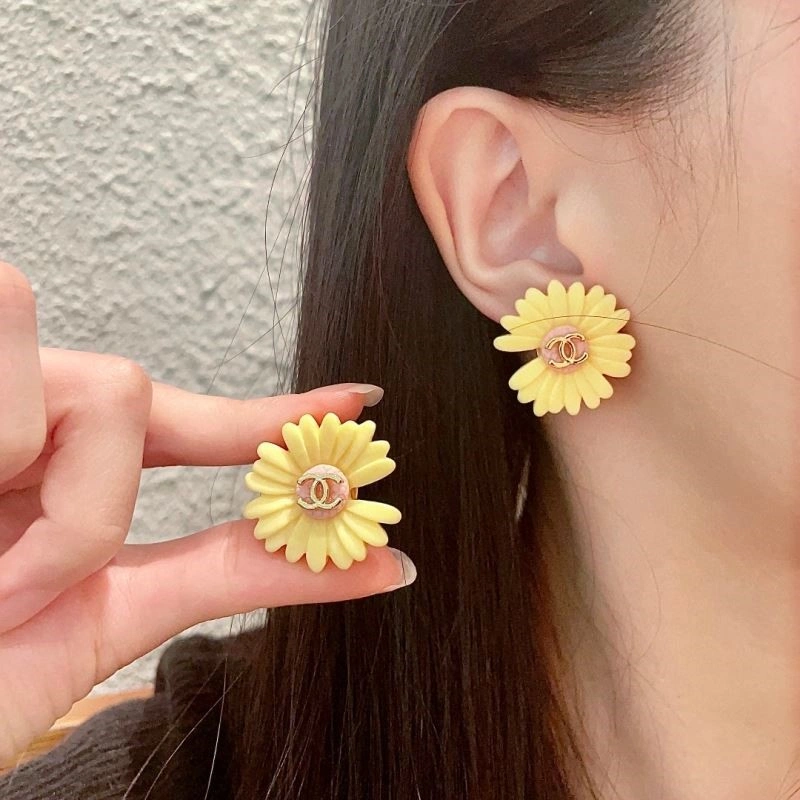 TechFriendly Chanel Earrings 223799