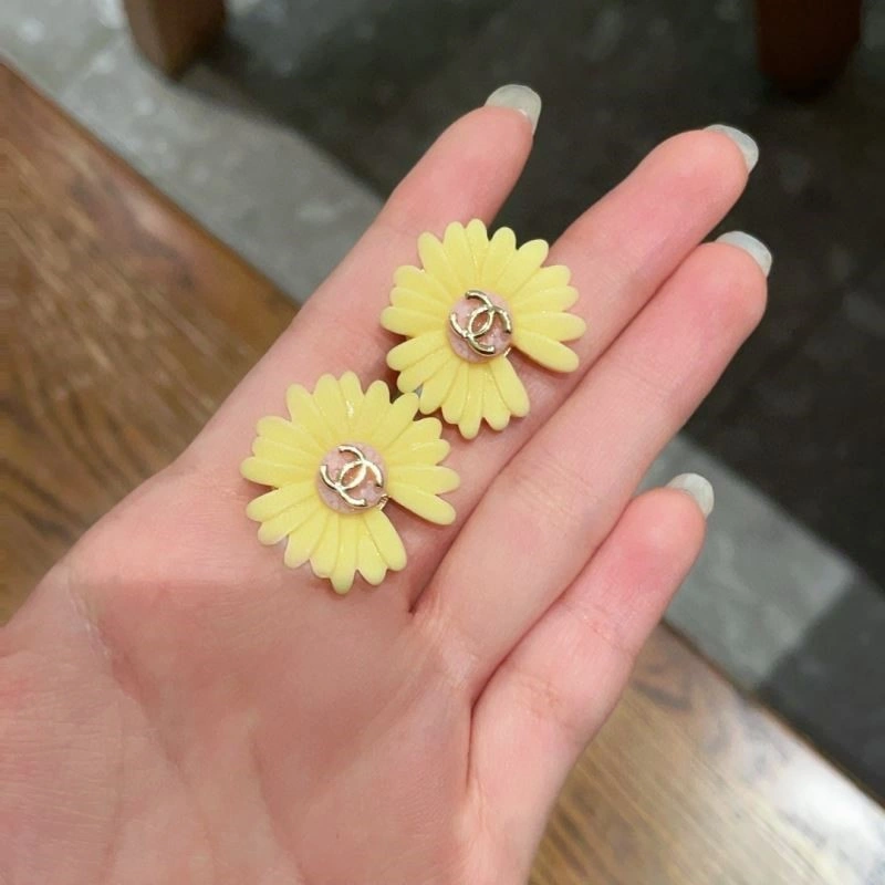 TechFriendly Chanel Earrings 223799