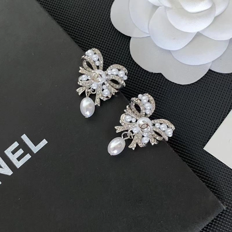 Chanel Earrings EyeCatching 223795
