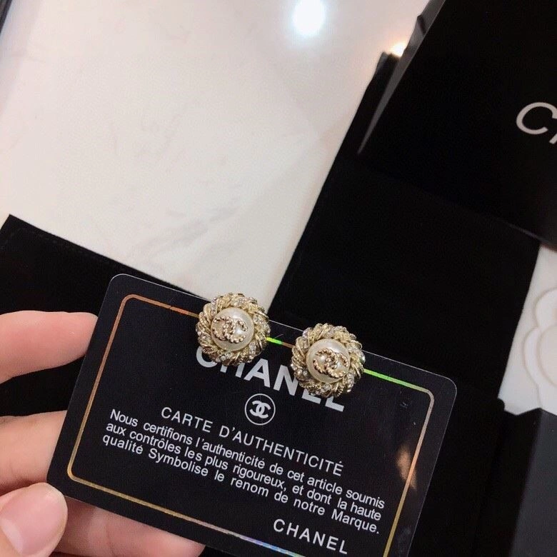 Trendsetting Chanel Earrings 223772