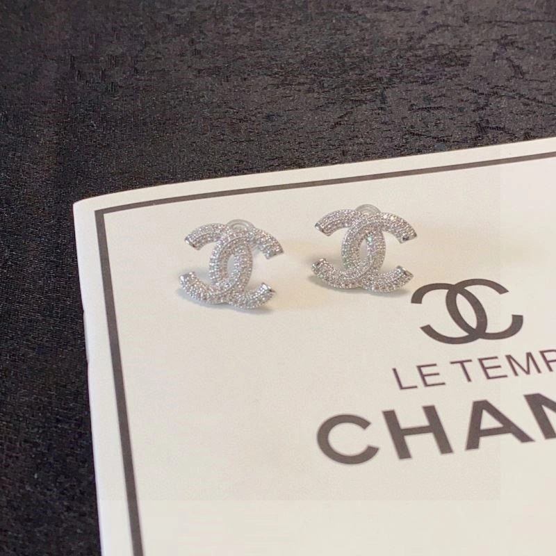 Lightweight Chanel Earrings 223875